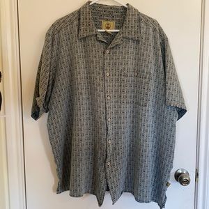 Men’s faded Vintage Joe Martin shirt size 2XLT.